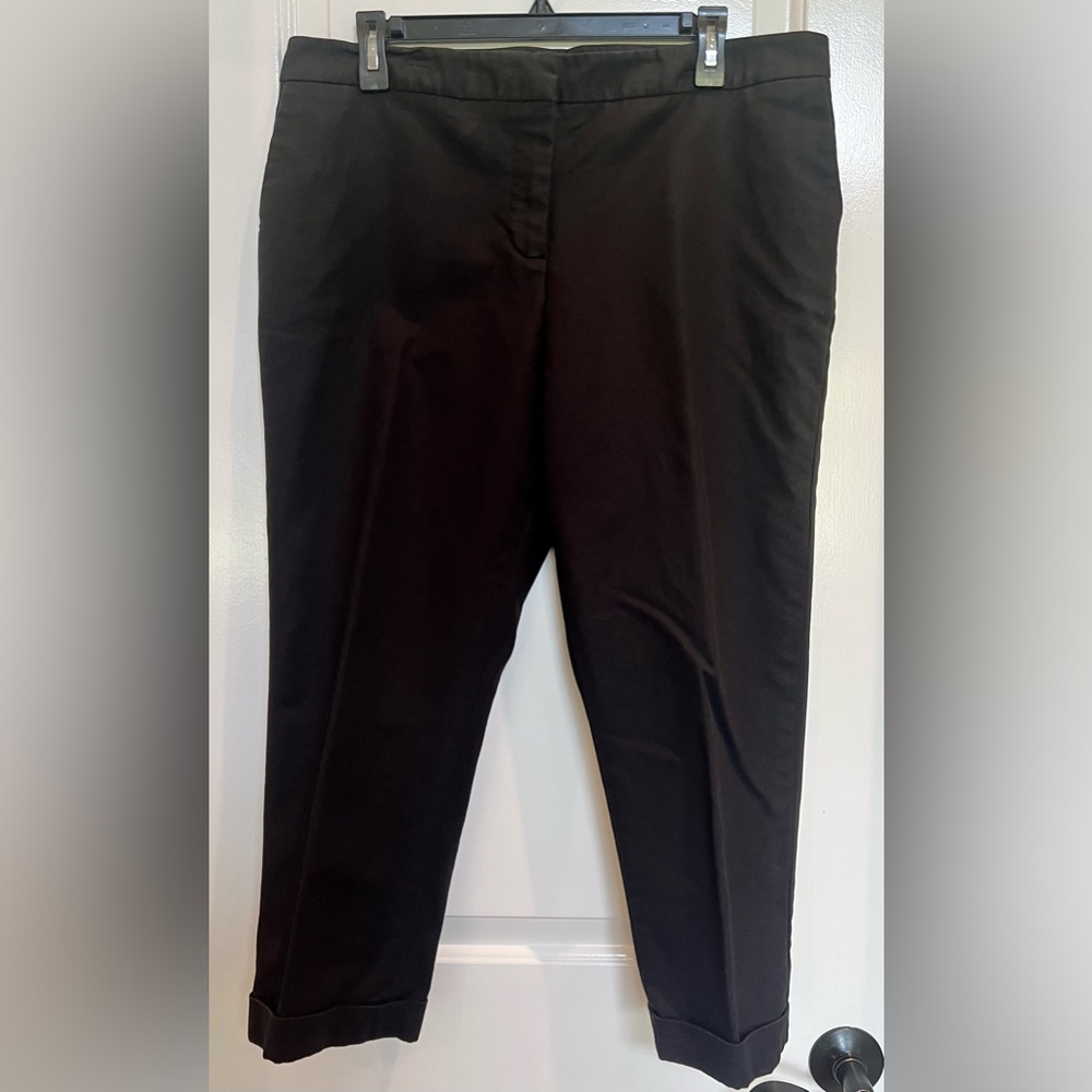 Investments Black Capris 16